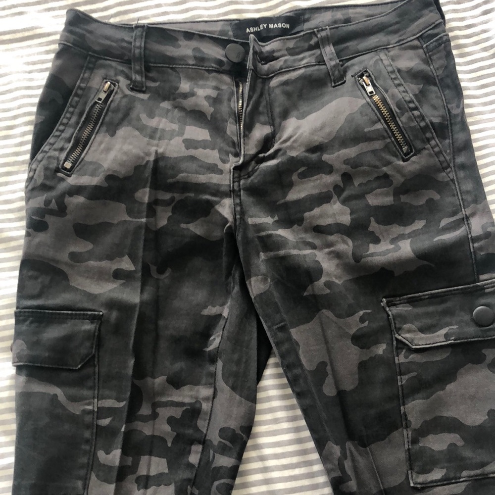 Black camo skinny jeans